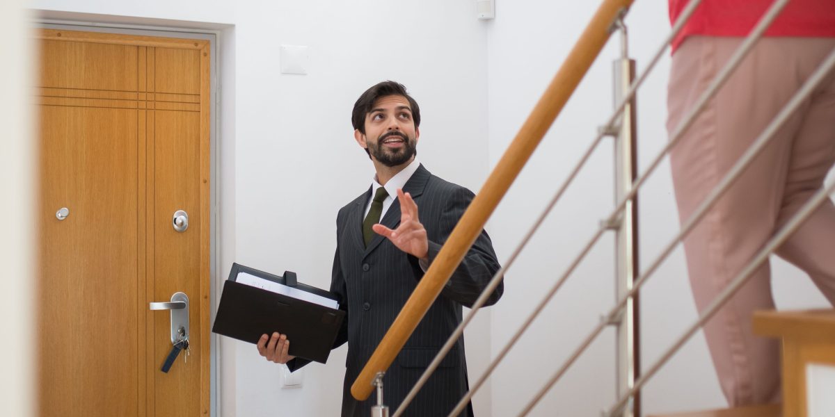 Detailed and engaging property descriptions help potential buyers envision their future home and lifestyle.