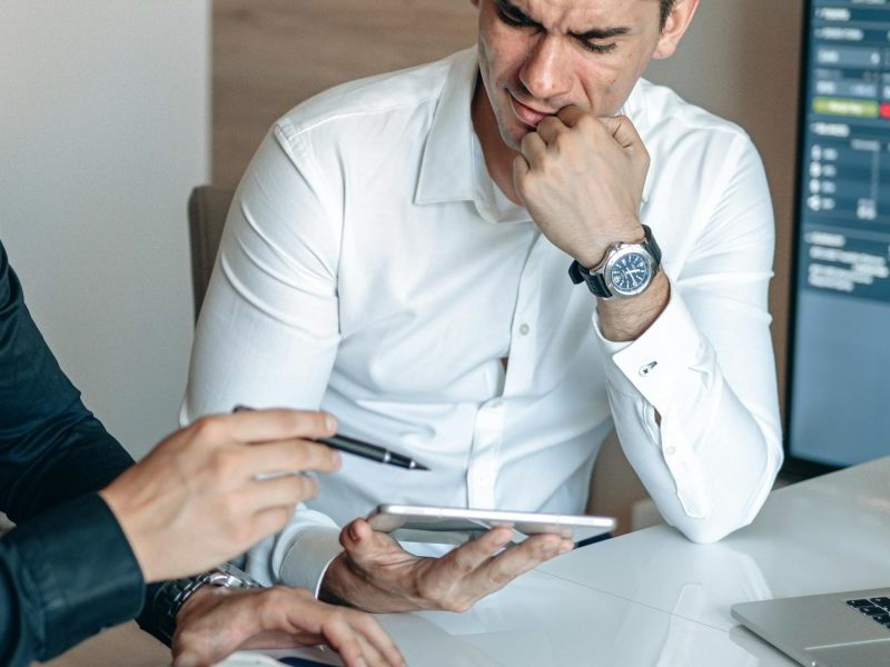 This guide shows Dubai real estate agents how to choose a top search engine marketing agency that delivers real leads, not just clicks. It walks you through a s...