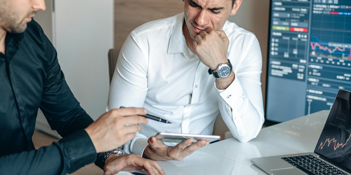 This guide shows Dubai real estate agents how to choose a top search engine marketing agency that delivers real leads, not just clicks. It walks you through a s...
