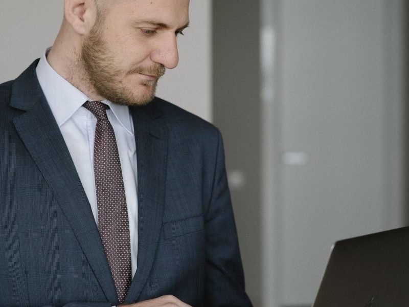 This article explains how Dubai real estate agents can run a free website audit to find and fix hidden SEO problems that cost leads. It walks through what a pro...