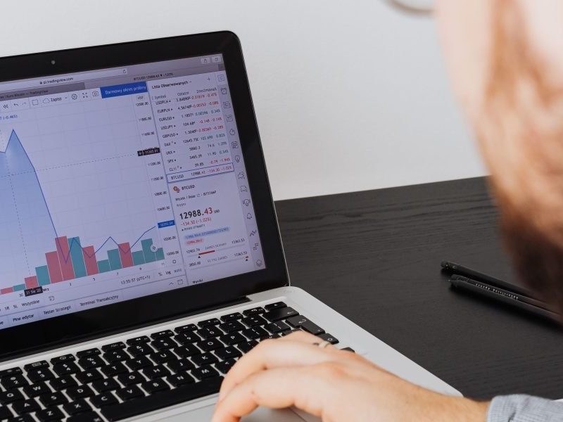 This article provides a practical, step-by-step on-page SEO checklist tailored for Dubai real estate agents and developers who need organic visibility without o...
