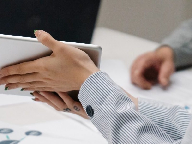 This guide explains how small real estate businesses in Dubai can use social media marketing digital to attract more leads and stand out in 2026. It covers why...