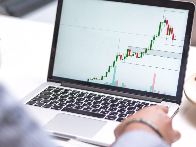 This article explains why understanding search engine marketing (SEM) pricing is essential for Dubai real estate agents and how to use paid search to attract qu...