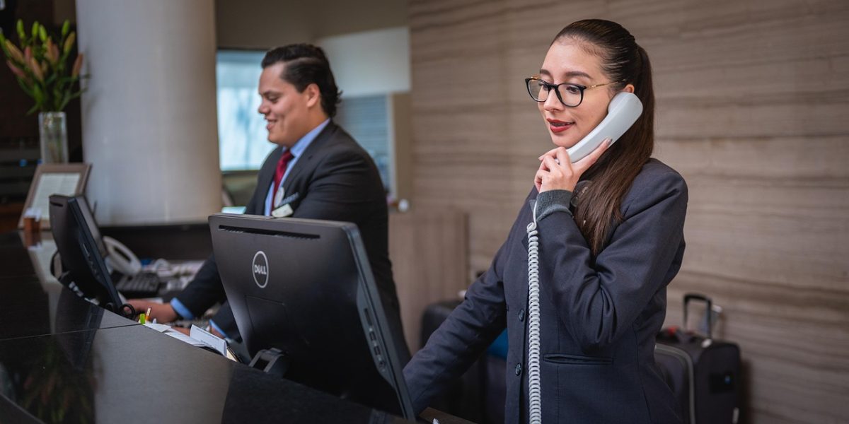 A professional managing customer relationships and nurturing leads, highlighting the importance of CRM and follow-up.